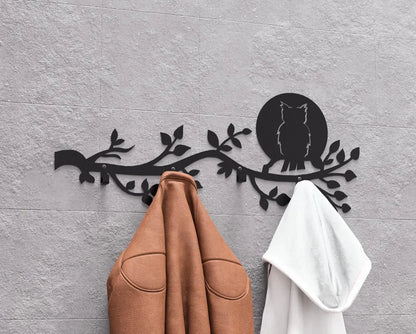 Cuier de perete metalic în formă de bufniță, model Kashab, 60x25cm, pentru hol sau cameră, decor rustic elegant.