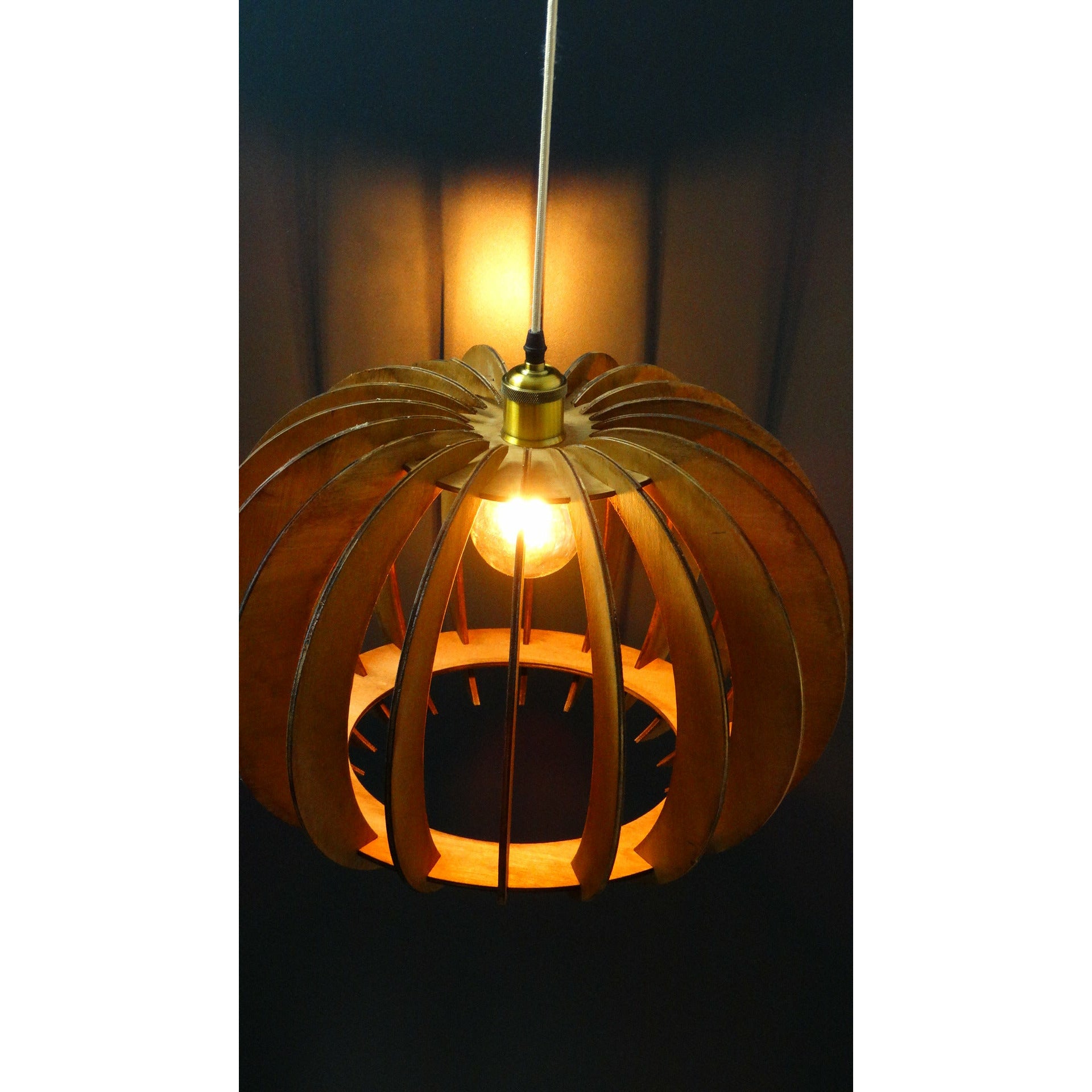 Lustră din lemn- Pumpkin